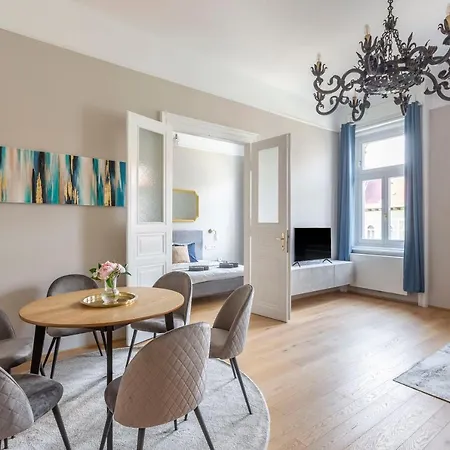 Appartement Luxury Elizabeth Next To The New York Café *